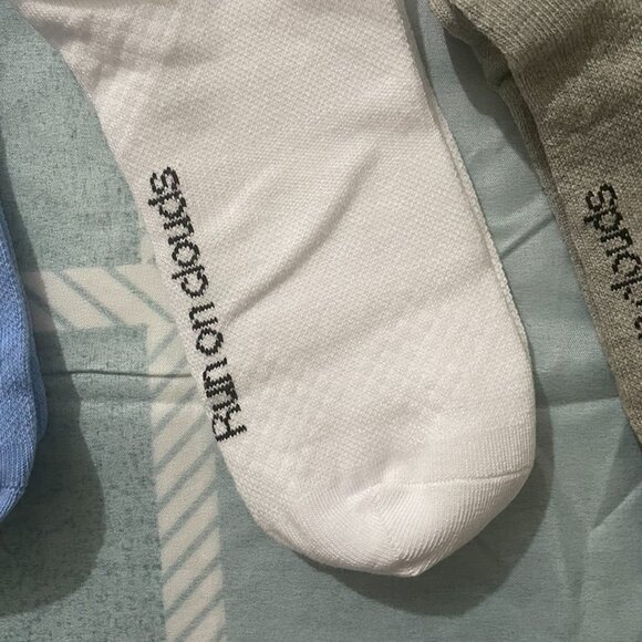 On Running Mid-Cut Socks 5-Pair Set - Picture 3 of 4